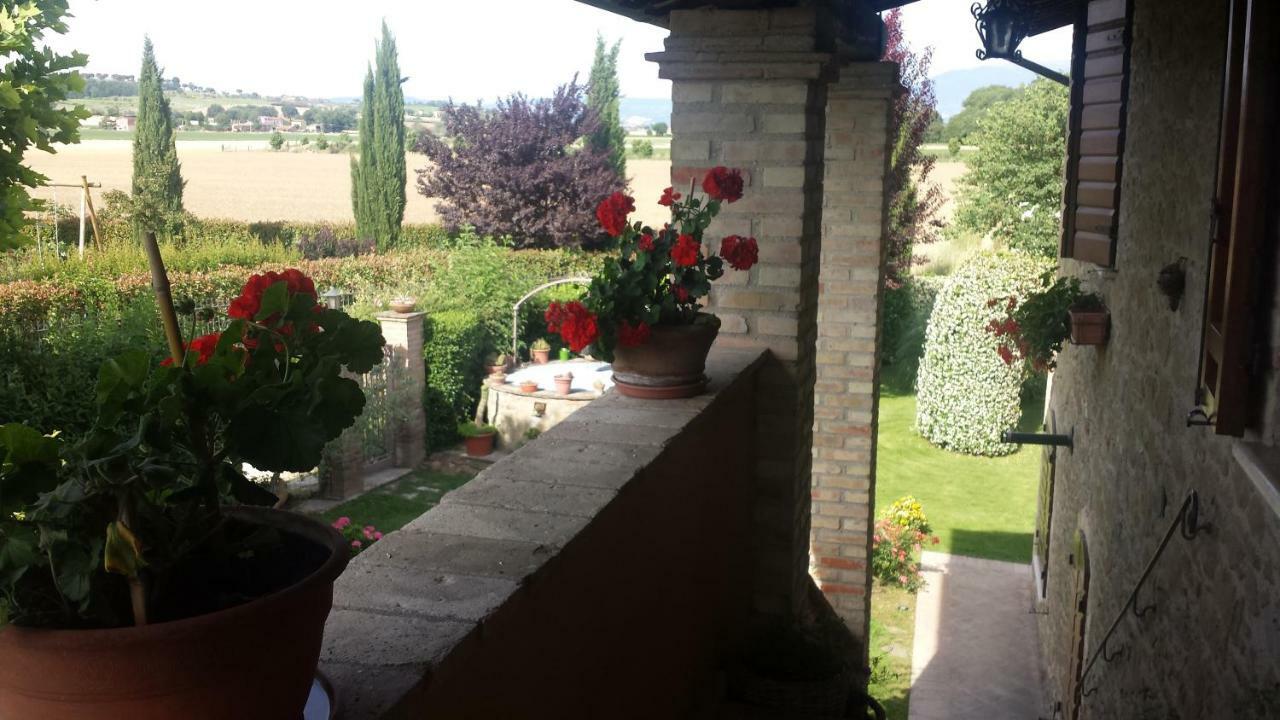 Casa La Quiete Villa Torgiano Exterior photo