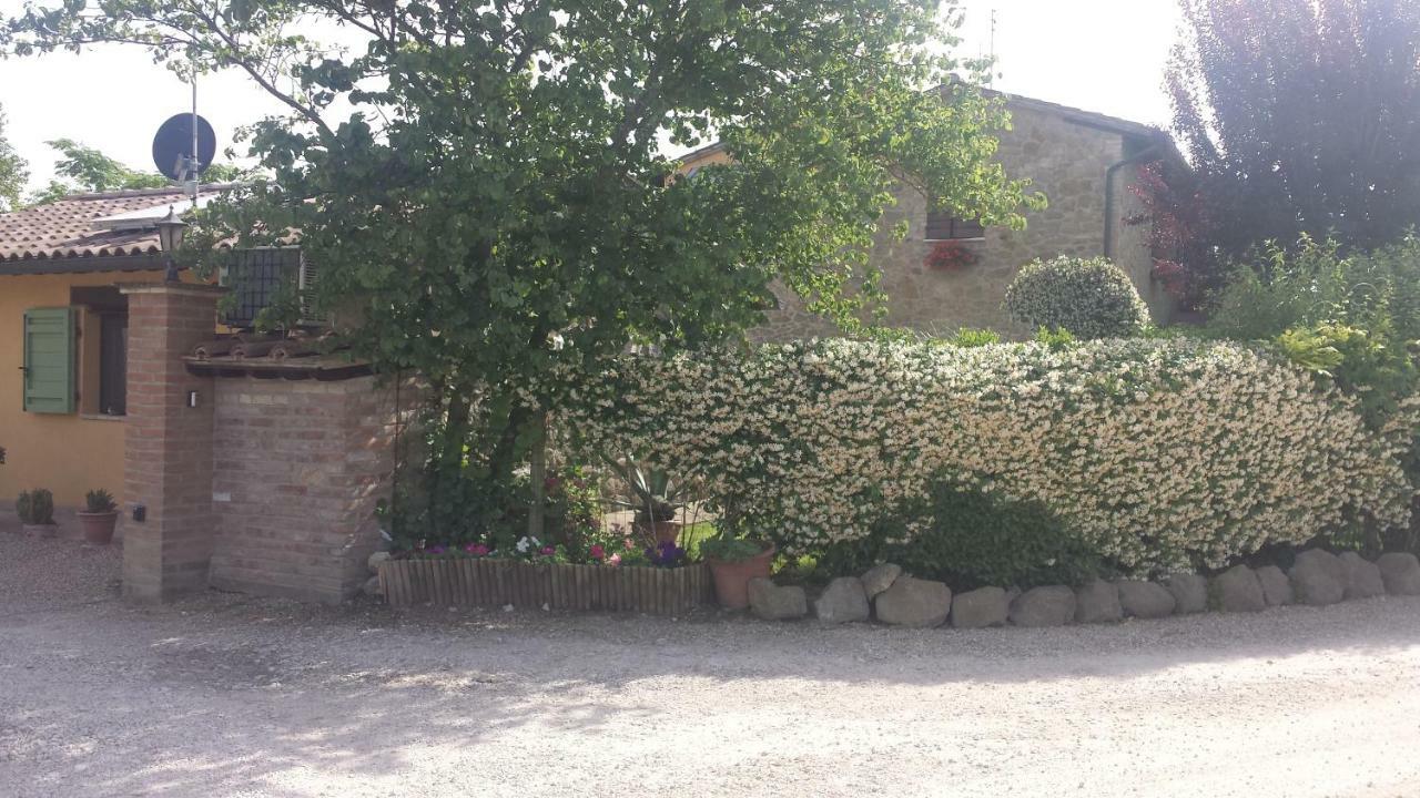 Casa La Quiete Villa Torgiano Exterior photo